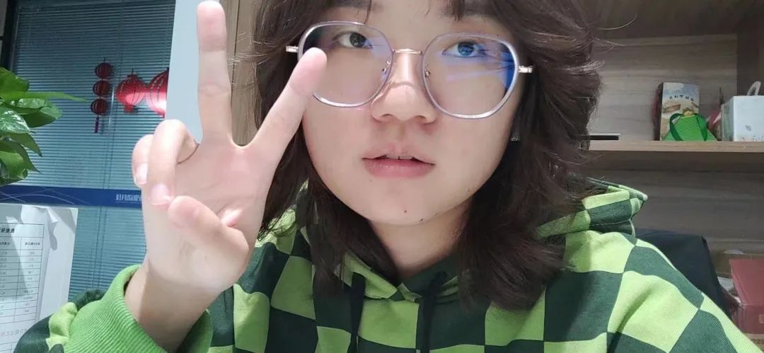 DƬ